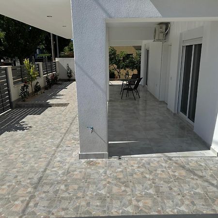 Adoniss Apartmentss ปาลาเรีย ดิโอนิซีอู ภายนอก รูปภาพ
