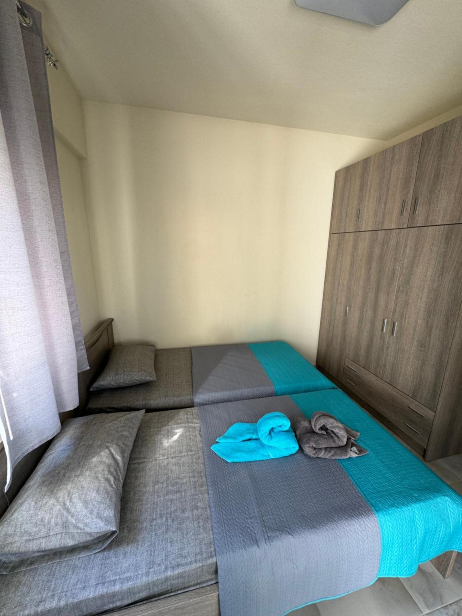 Adoniss Apartmentss ปาลาเรีย ดิโอนิซีอู ภายนอก รูปภาพ